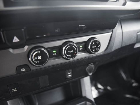 Used 2018 Toyota Tacoma SR image 20