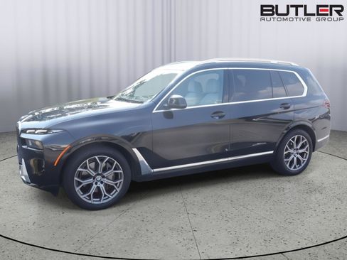 Used 2024 BMW X7 xDrive40i w/ Premium Package AWD/4WD image 1
