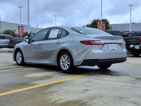 Used 2025 Toyota Camry LE FWD image 7