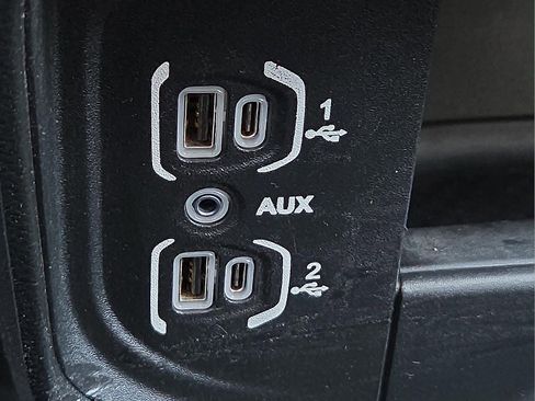 Used 2024 RAM 2500 Laramie image 22