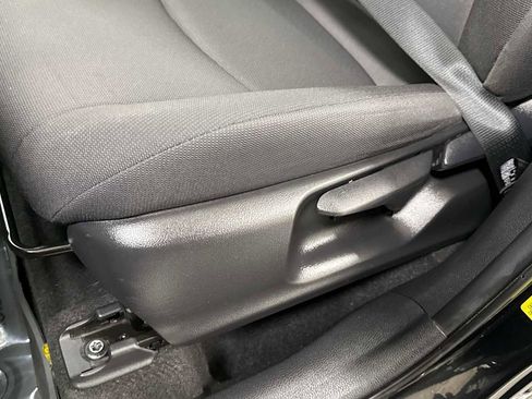 Certified 2022 Toyota Corolla Cross LE image 14