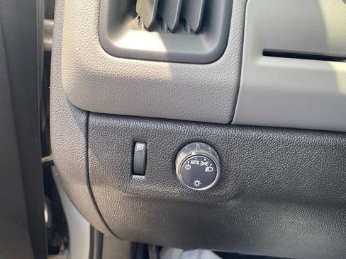 Used 2019 Chevrolet Colorado LT RWD image 24