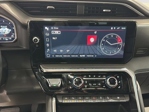 Used 2022 GMC Sierra 1500 Denali AWD/4WD image 12