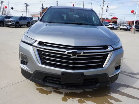 Used 2023 Chevrolet Traverse LT image 11