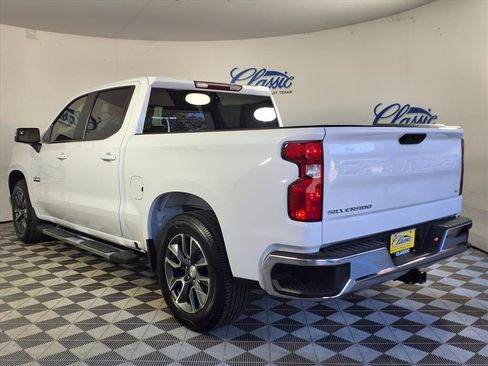 Used 2023 Chevrolet Silverado 1500 LT image 2