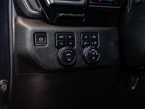 Used 2024 Chevrolet Silverado 2500 LTZ w/ LTZ Plus Package image 20