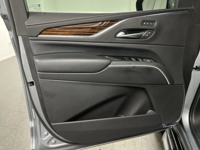 Certified 2023 Cadillac Escalade Premium Luxury AWD/4WD image 23
