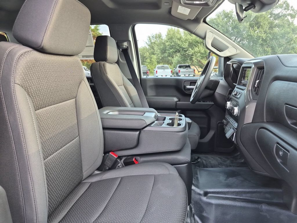 New 2026 GMC Sierra 2500 Pro w/ Convenience Package RWD image 39