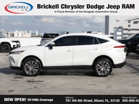 Used 2022 Toyota Venza XLE image 8