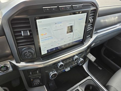 Used 2021 Ford F150 Lariat w/ Equipment Group 502A High AWD/4WD image 19
