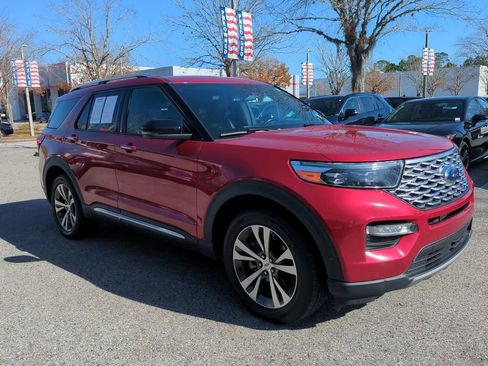Used 2020 Ford Explorer Platinum image 3