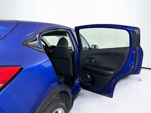 Used 2018 Honda HR-V LX image 27