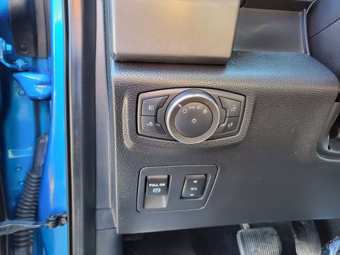 Used 2020 Ford F150 XLT w/ Equipment Group 302A Luxury AWD/4WD image 10