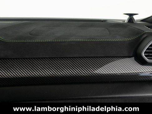 Used 2024 Lamborghini Urus Performante image 32