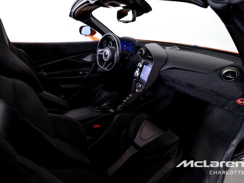Used 2020 McLaren 720S Performance RWD image 21