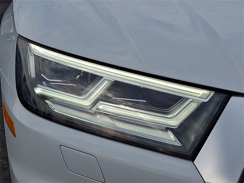 Used 2019 Audi Q5 Prestige image 12