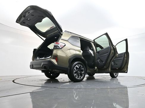 Certified 2025 Subaru Forester Premium w/ Convenience Package #1 image 39