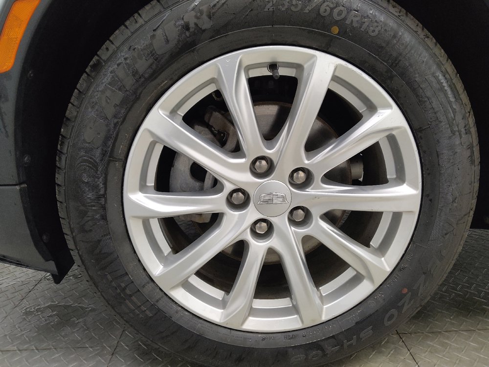 Used 2020 Cadillac XT4 Luxury w/ Cold Weather Package FWD image 31