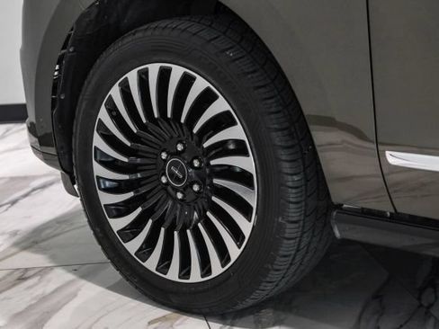 Used 2020 Lincoln Navigator Black Label w/ Cargo Convenience Package AWD/4WD image 55