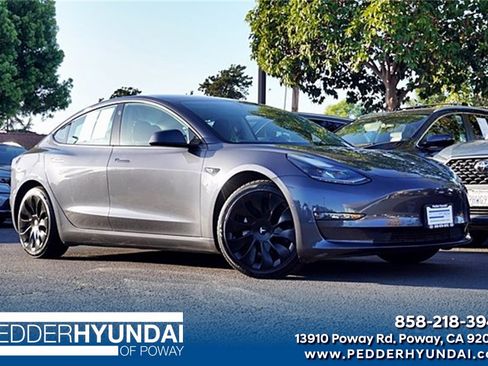 Used 2022 Tesla Model 3 Long Range image 1