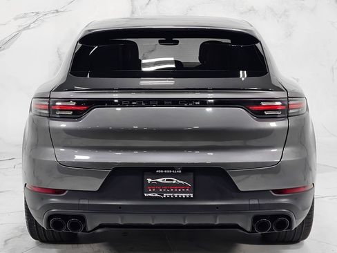 Used 2022 Porsche Cayenne Coupe AWD/4WD image 10