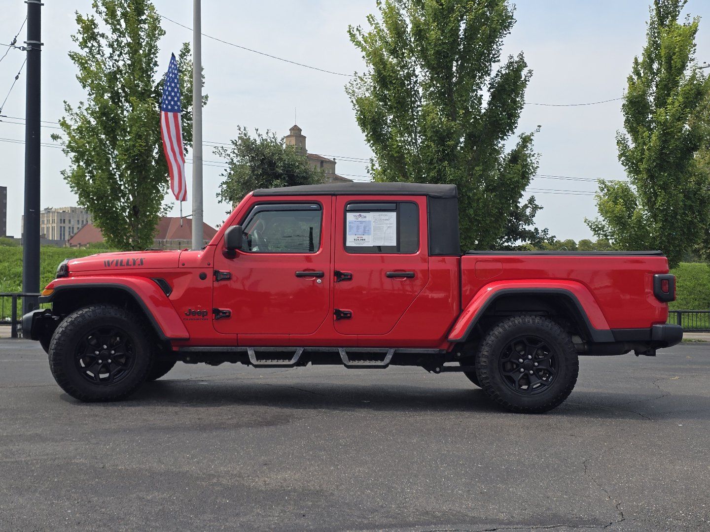 Used 2021 Jeep Gladiator Sport AWD/4WD image 23