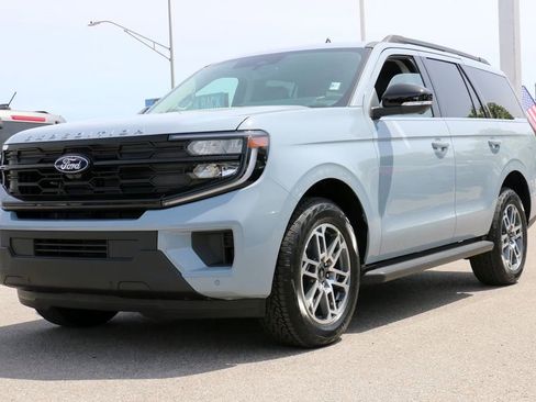 New 2026 Ford Expedition Active AWD/4WD image 1