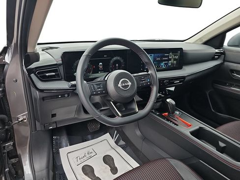 Used 2025 Nissan Kicks SR FWD image 16
