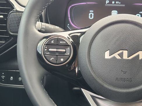 Used 2024 Kia Soul EX FWD image 27