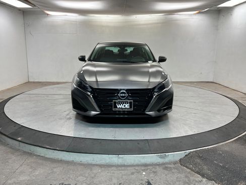 Used 2024 Nissan Altima 2.5 SV image 9