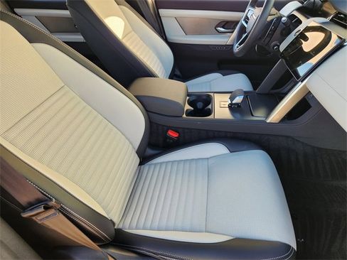 Used 2024 Land Rover Discovery Sport Dynamic SE image 14