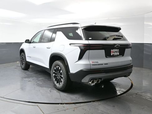 New 2026 Chevrolet Traverse Z71 w/ Enhanced Driving Package image 9
