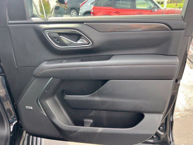 Used 2023 GMC Yukon AT4 w/ AT4 Premium Package AWD/4WD image 10