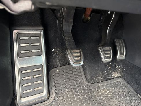 Used 2015 Volkswagen GTI SE FWD image 25