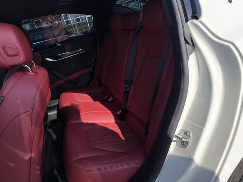 Used 2022 Maserati Ghibli Modena image 49