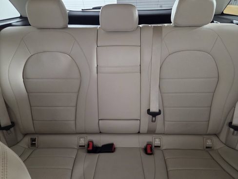 Used 2022 Mercedes-Benz GLC 300 4MATIC w/ Premium Package Lite image 23