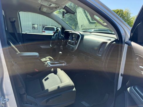 Used 2017 Chevrolet Colorado LT w/ LT Convenience Package image 13