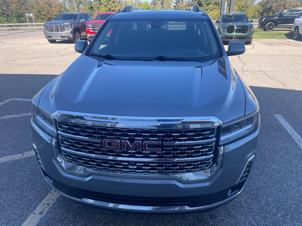 Used 2023 GMC Acadia Denali w/ Denali Ultimate Package AWD/4WD image 2