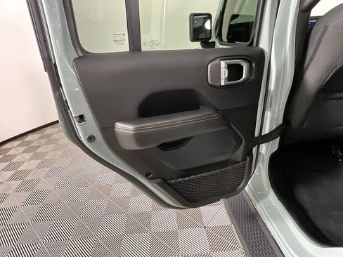 Used 2024 Jeep Wrangler Unlimited Sahara AWD/4WD image 29