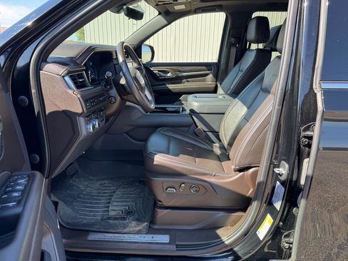 Used 2021 GMC Yukon Denali w/ Denali Ultimate Package image 9