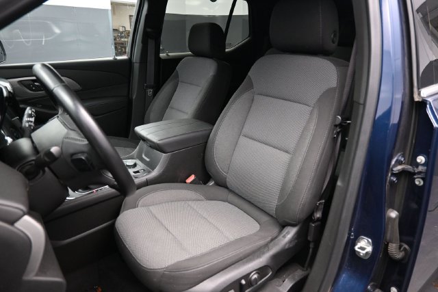 Used 2023 Chevrolet Traverse LT FWD image 18