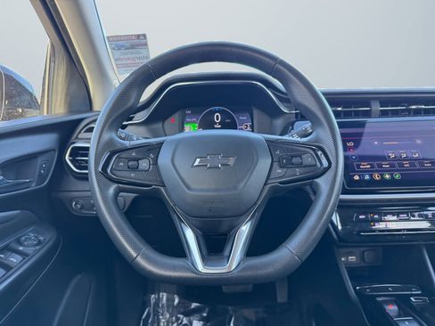 Used 2022 Chevrolet Bolt EUV LT image 11