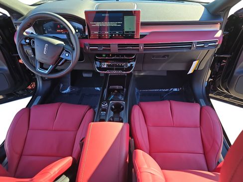 New 2026 Lincoln Corsair Reserve image 9