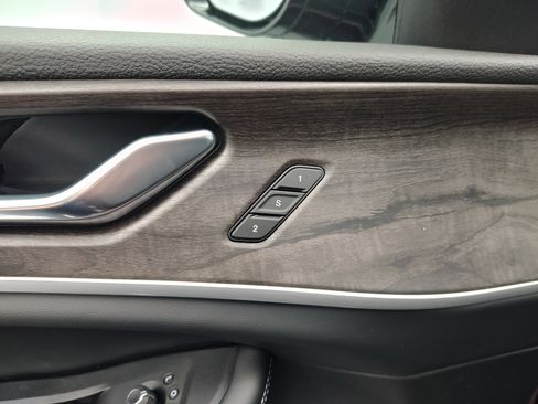 New 2025 Jeep Grand Cherokee L Limited image 19