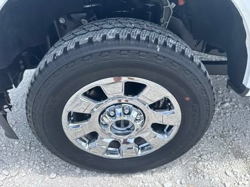 Used 2025 Ford F350 Lariat w/ Lariat Ultimate Package AWD/4WD image 35