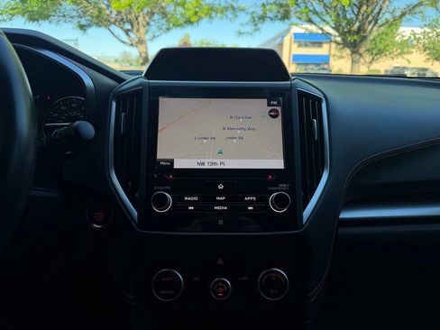 Used 2020 Subaru Crosstrek 2.0i Limited w/ Moonroof Package w/Navigation AWD/4WD image 31