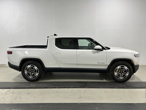 Used 2023 Rivian R1T Adventure image 6