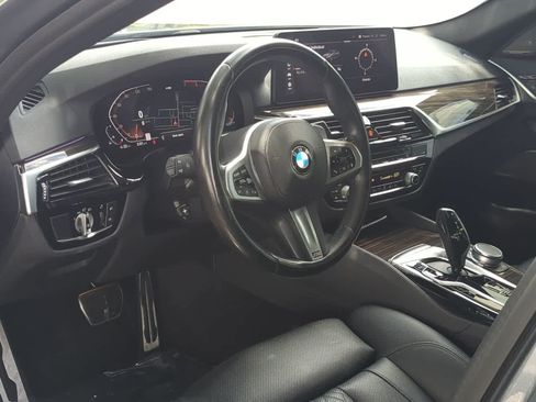 Used 2021 BMW 530i RWD image 10