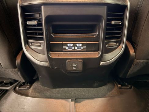 Used 2022 RAM 1500 Big Horn AWD/4WD image 33