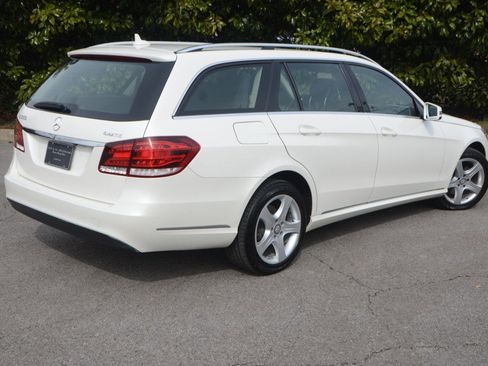 Used 2014 Mercedes-Benz E 350 4MATIC Wagon image 3
